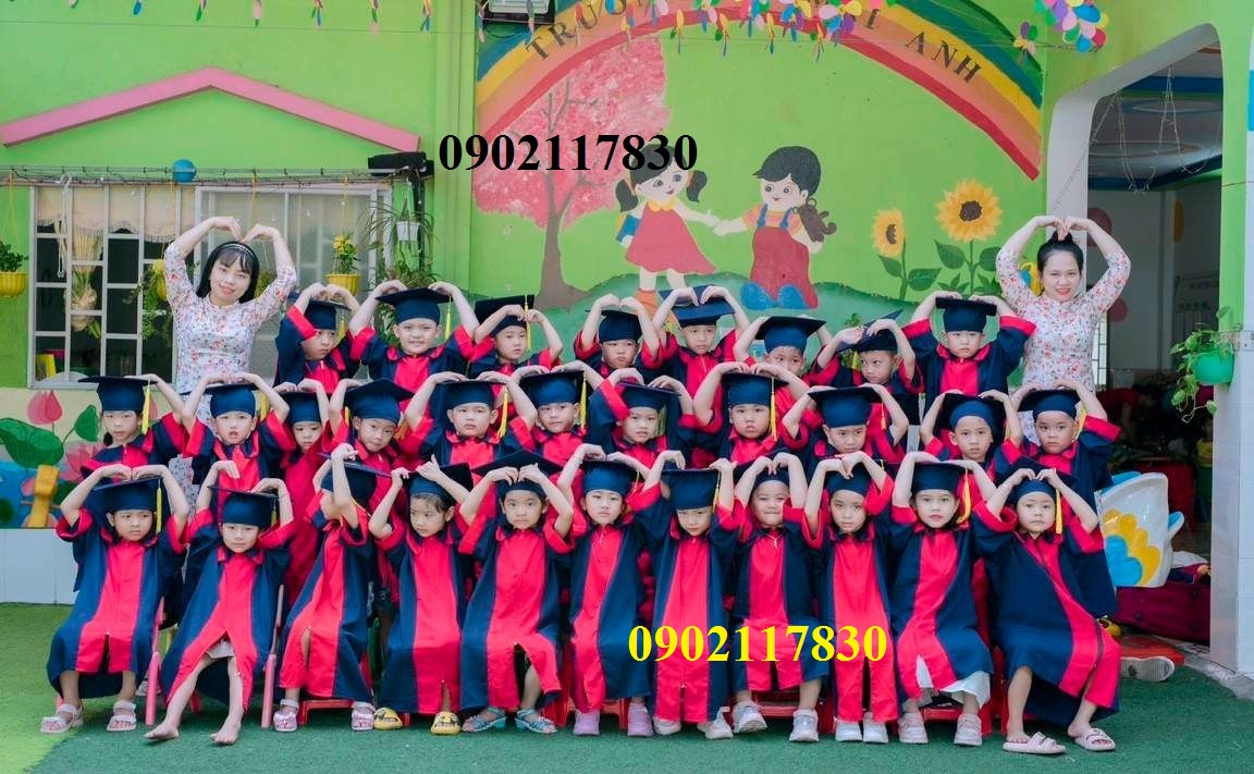 le phuc tot nghiep hcm 